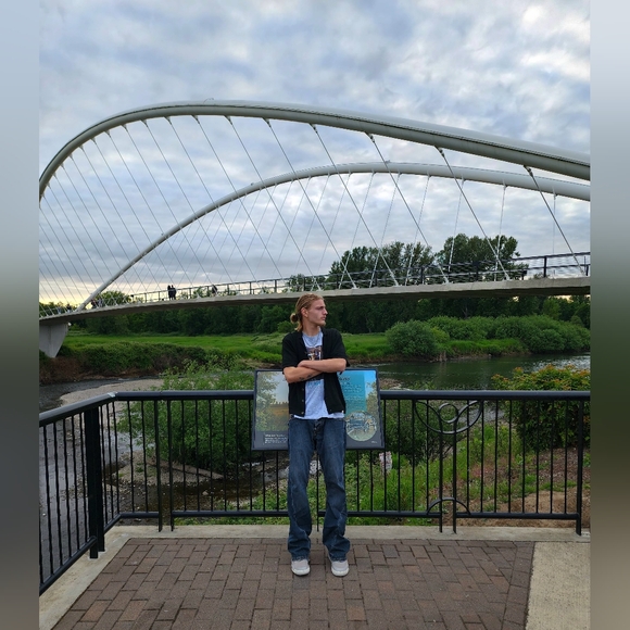 Meet your Posher, Scott - Picture 1 of 3